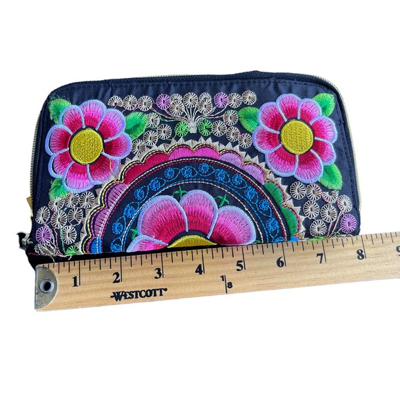 Embroidered Floral Double Zip Wallet Multicolor - Picture 6 of 7